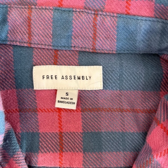 Free Assembly Mens Flannel - Picture 6 of 6